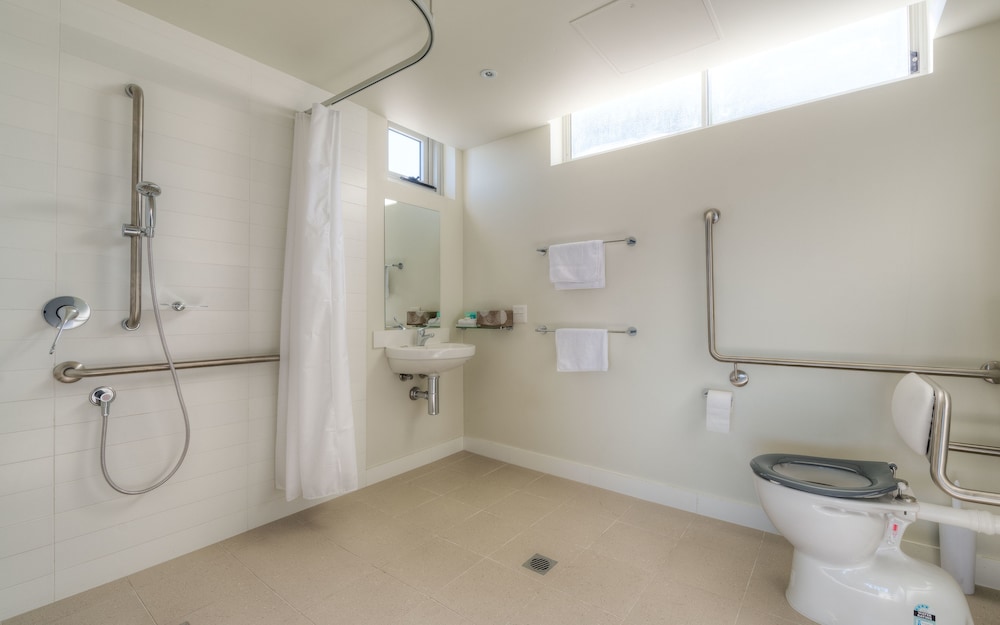 1 Bedroom Access Apartment photo 3