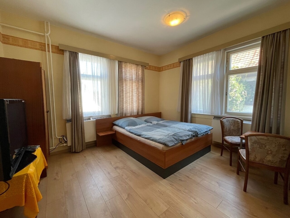 Double or Twin Room photo 2