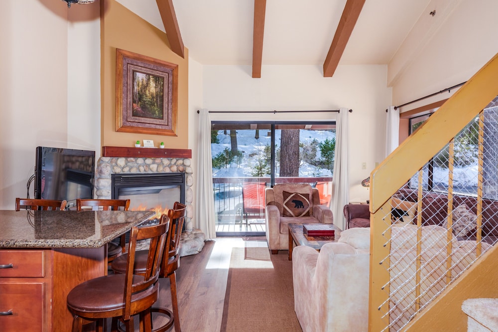 Studio Suite, 2 Queen Beds, Balcony, Mountain View (Clouds Rest) photo 1