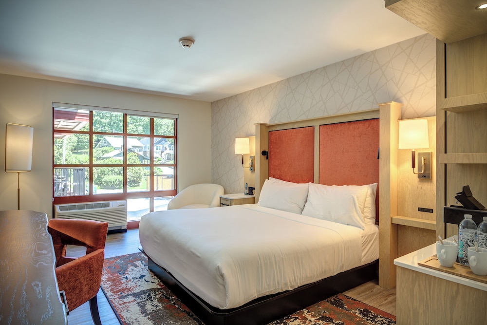 Standard Room, 1 King Bed - Photo 6