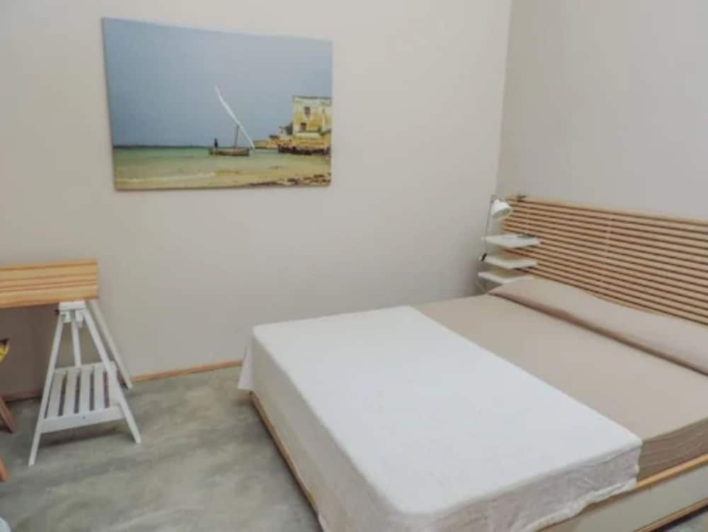 Standard House, 1 King Bed