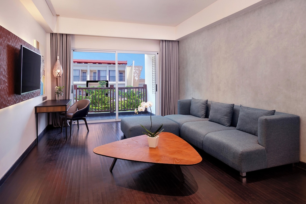 Executive Suite, 1 King Bed - Photo 6