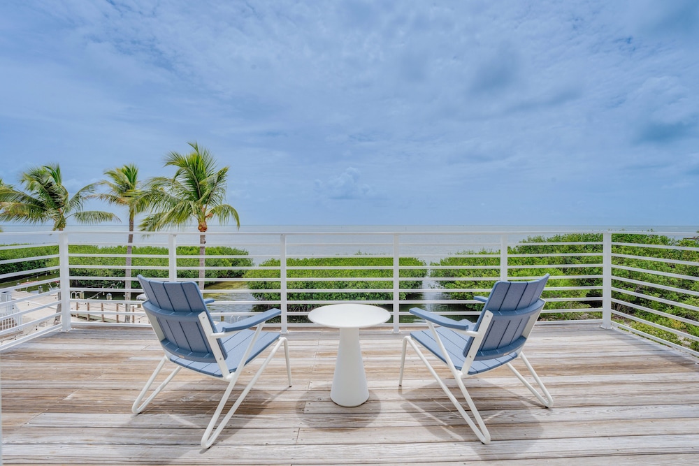 Oceanview Seaside Villa