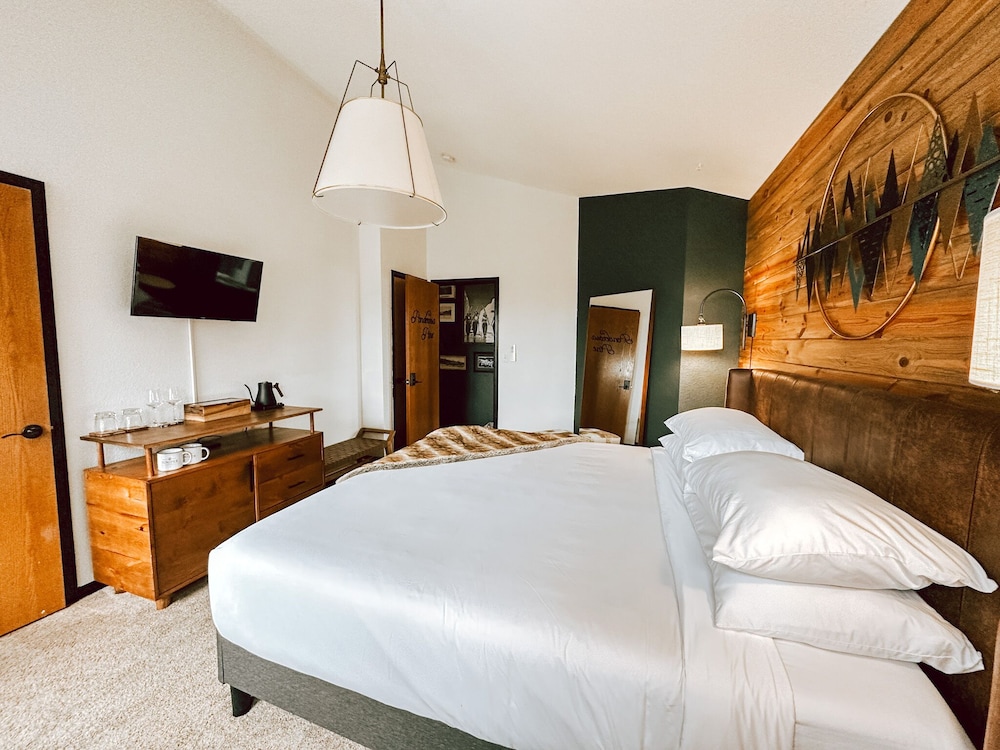 Ponderosa Pine Room (Adults Only) photo 3