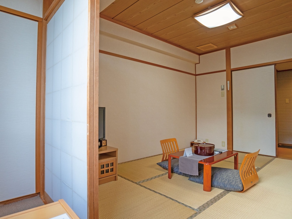 Japanese Style Room with Shared Bathroom, Non-Smoking - Photo 3