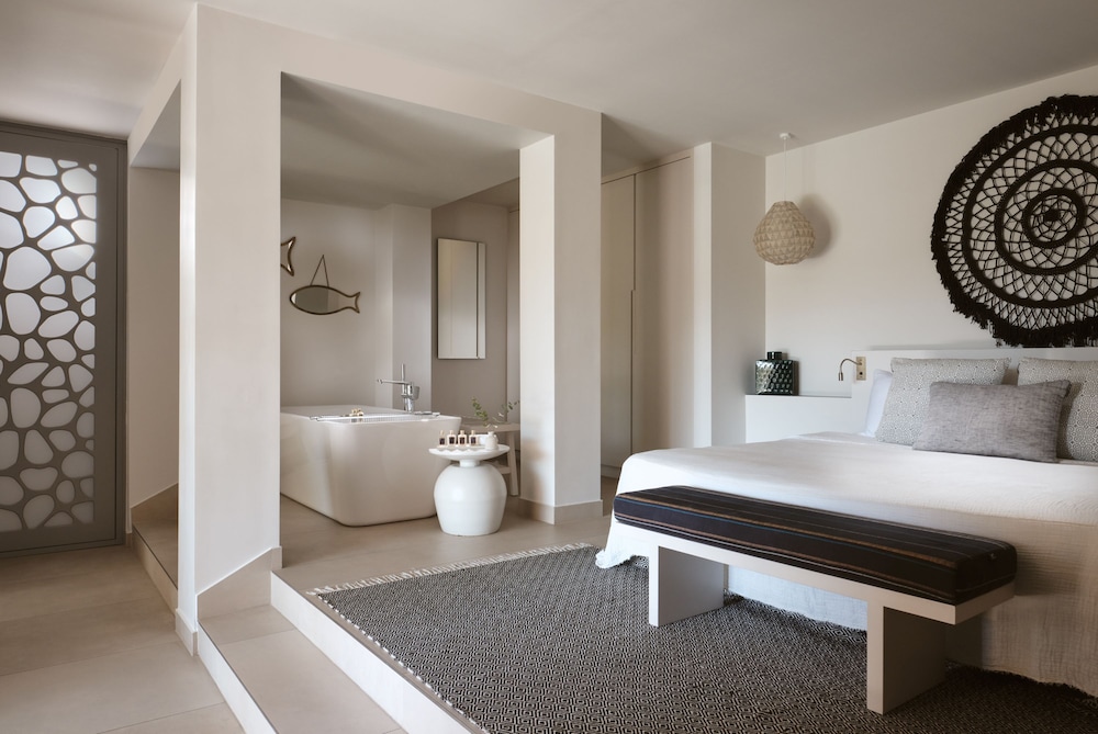 Residential 2 Bedroom Pool Villa thumbnail 5