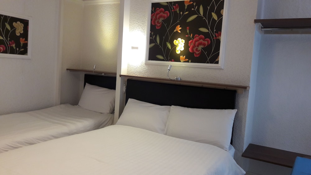 Triple Room, Shared Bathroom photo 1