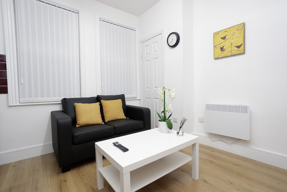 Room, Ensuite (2 Bedroom Flat 3)