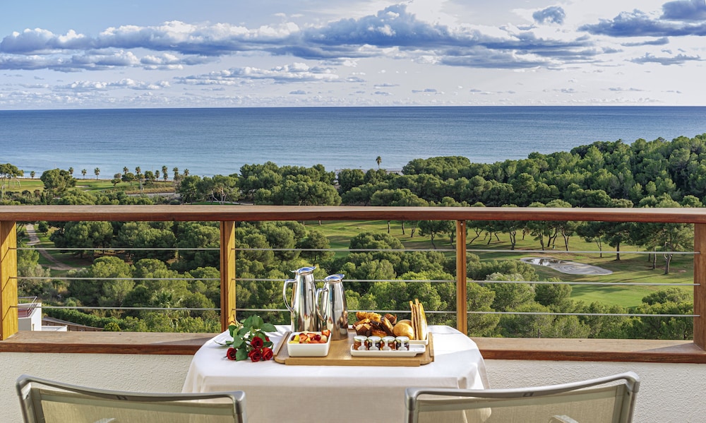 Deluxe Room, Terrace, Sea View (3 pax)