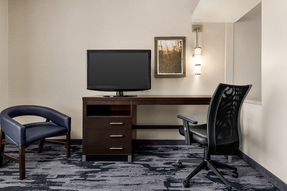 Suite, Multiple Beds - Photo 2