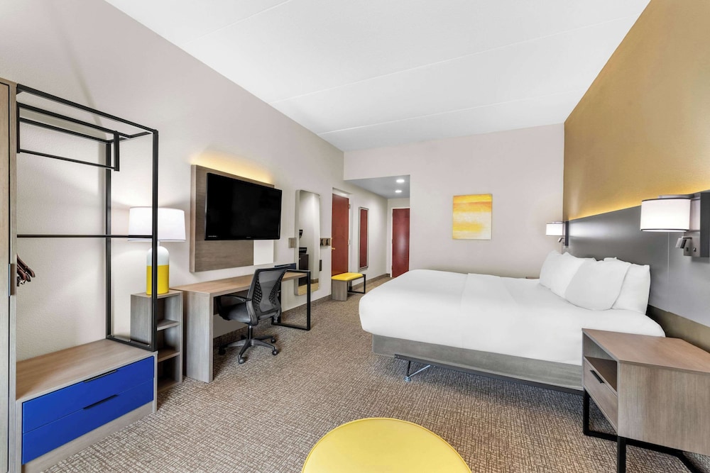 Room, 1 King Bed, Accessible, Non Smoking photo 3