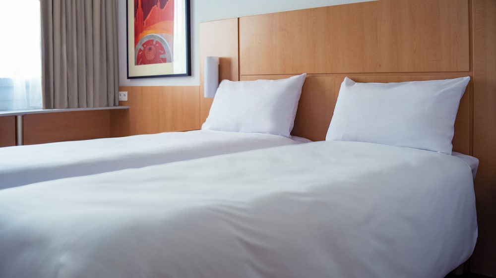 Standard Twin Room - Photo 1