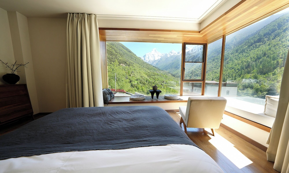 Luxury Suite photo 2