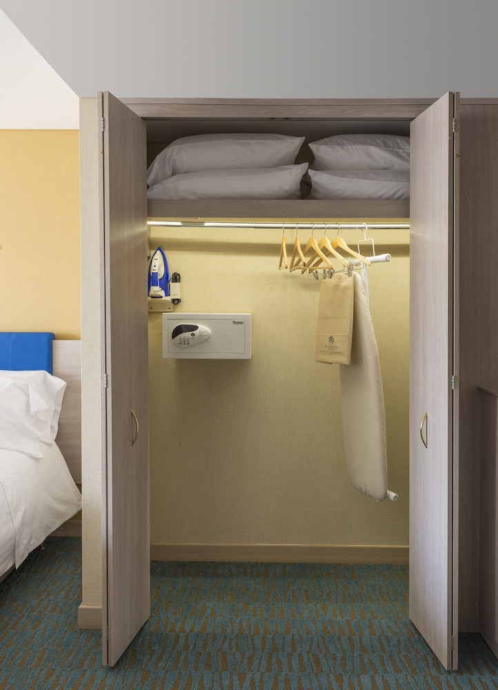 Superior Twin Room, 2 Double Beds, Jetted Tub photo 3
