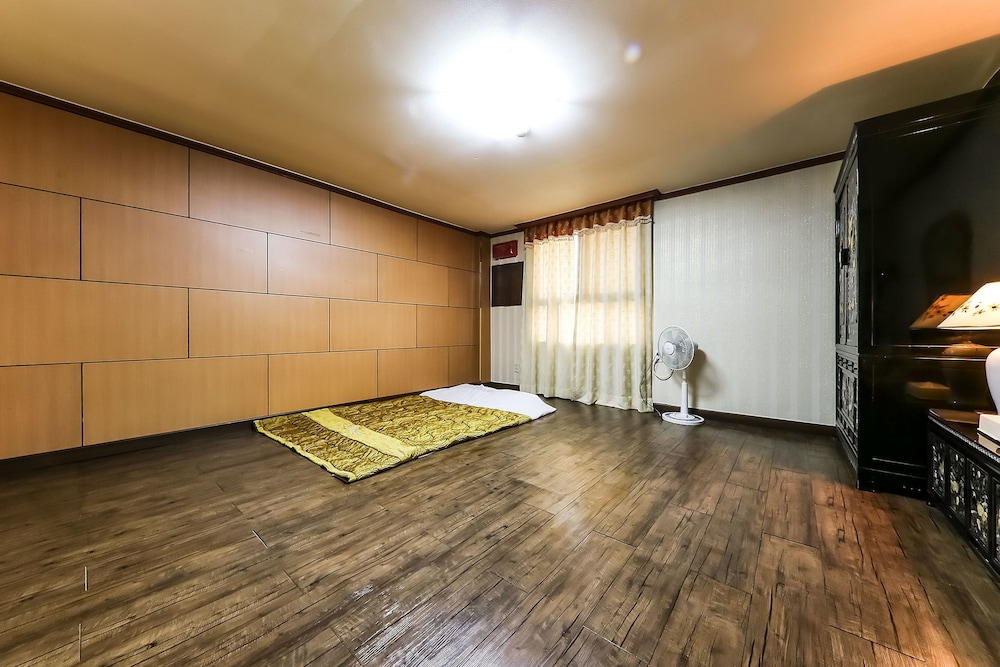 Deluxe Room (Ondol) photo 2