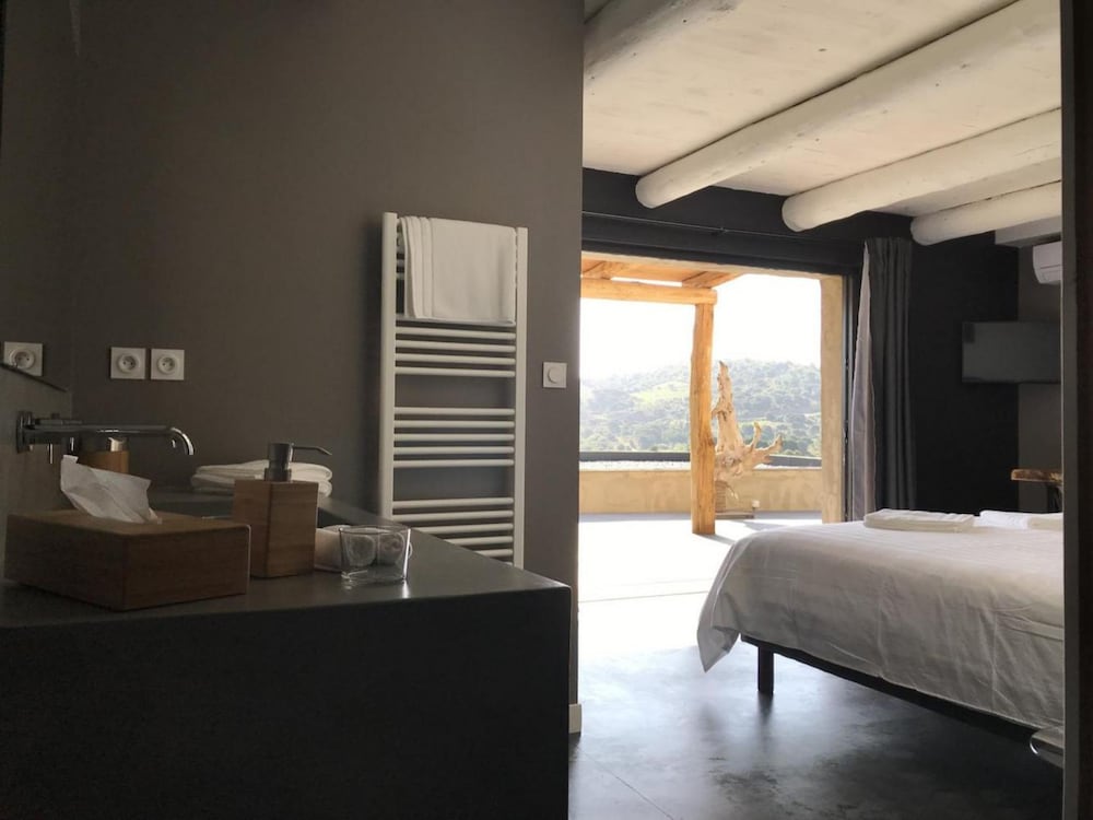 Studio Suite, Balcony (Cabanon 3) photo 2