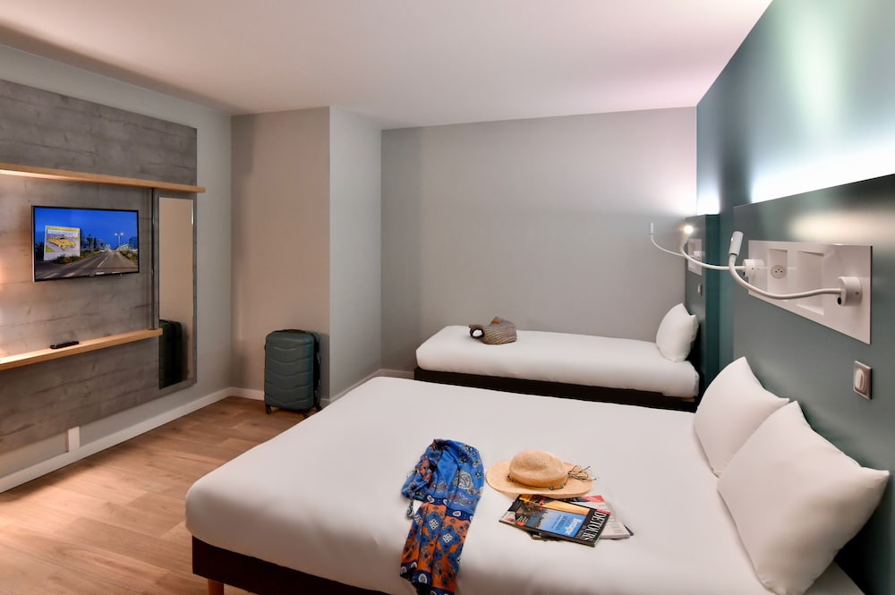 Room, Multiple Beds - Photo 4