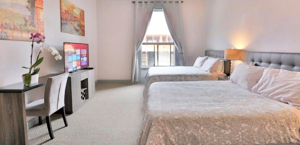 Queen Double Suite