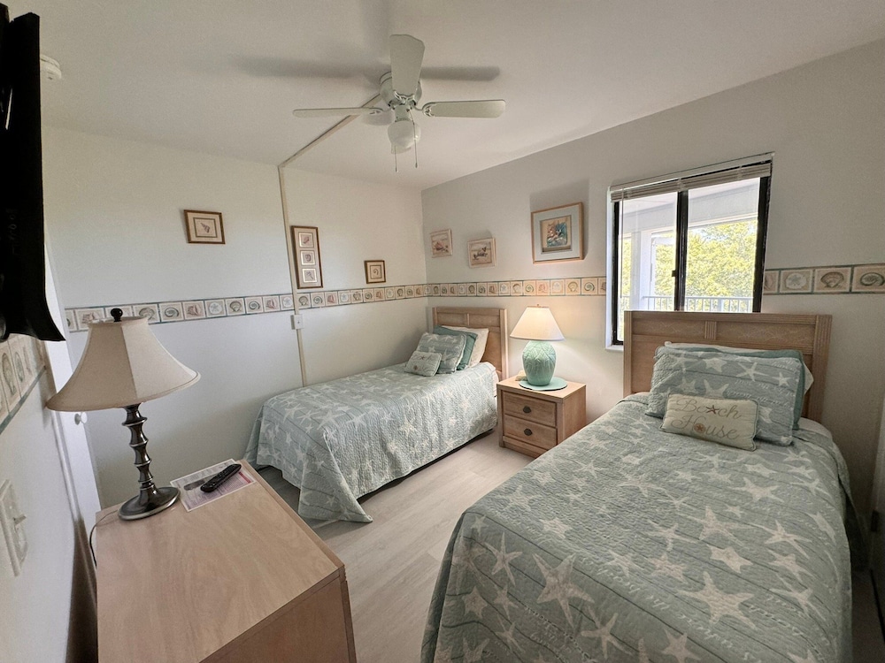 House, Multiple Beds, Balcony, Ocean View (Gulf Shores Plantation 1305) photo 2