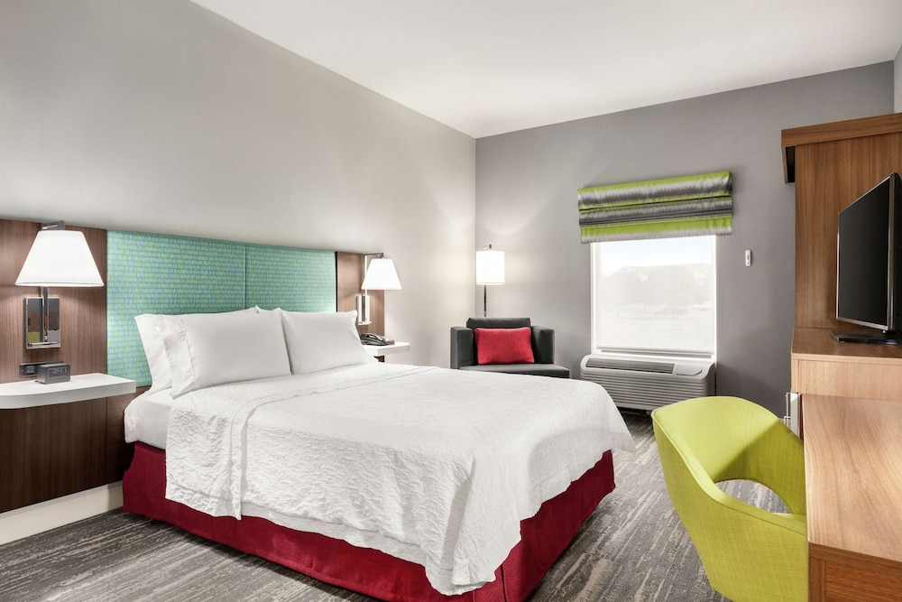 Room, 1 Queen Bed, Accessible, Non Smoking (Roll in shower) - Photo 1
