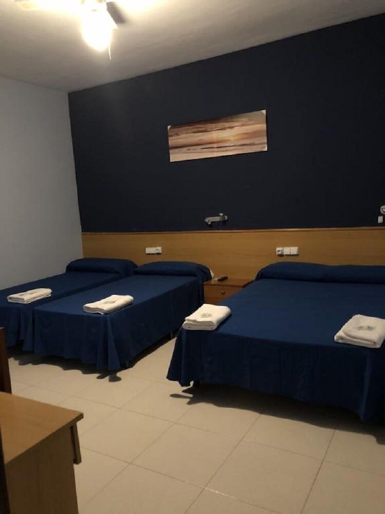 Standard Quadruple Room - Photo 7