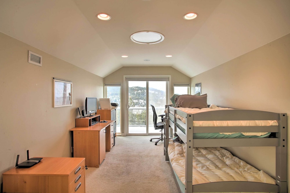 House (4 Bedrooms) photo 1