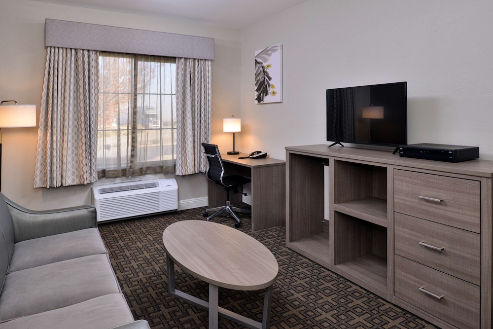Suite, 1 Queen Bed With Sofa Bed, Accessible, Non Smoking (With Sofabed) photo 2