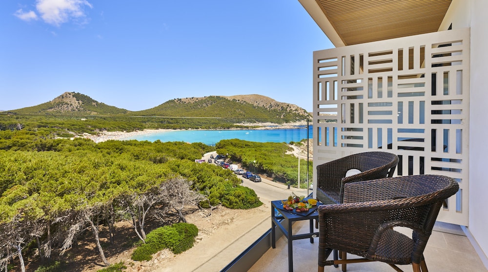 Double Room, Balcony, Sea View photo 2
