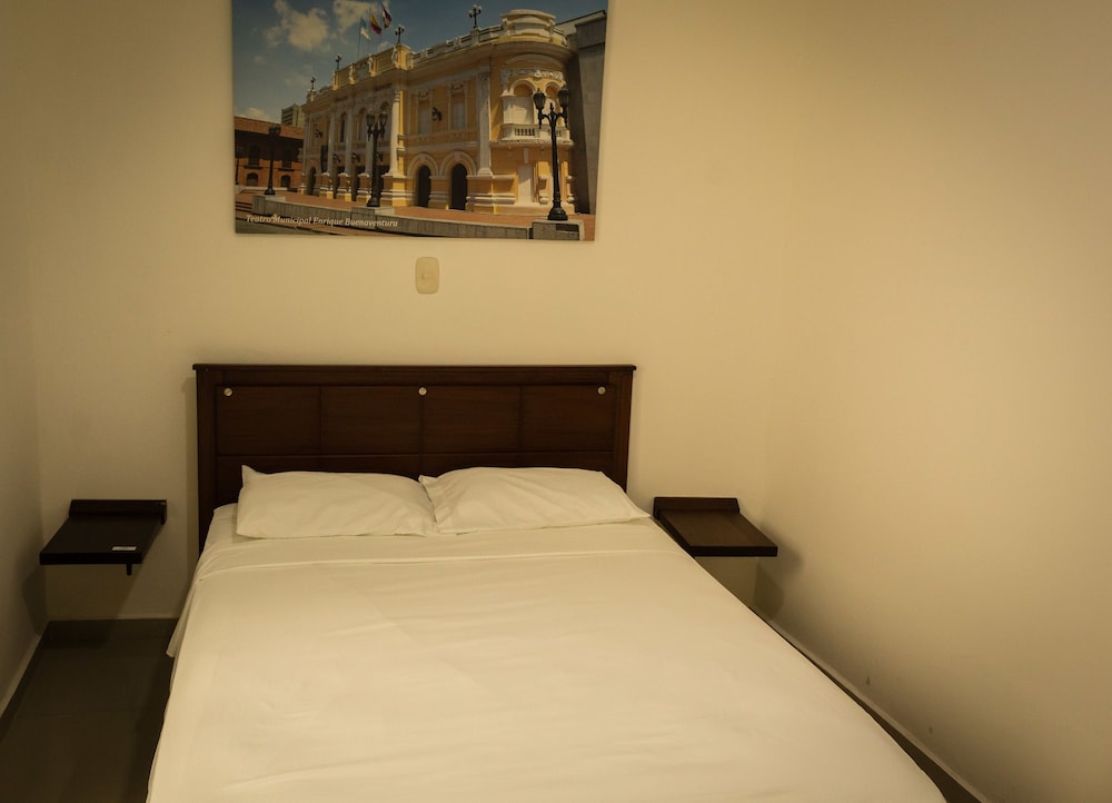 Standard Triple Room, Multiple Beds, Non Smoking, Private Bathroom photo 2