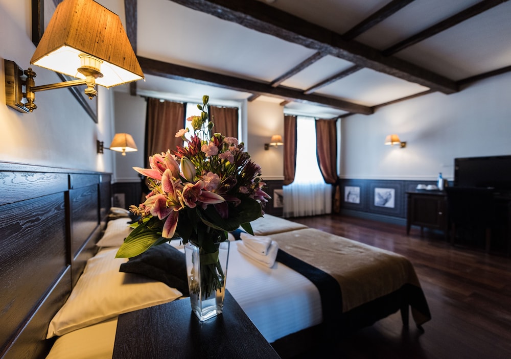 Classic Double or Twin Room - Photo 18