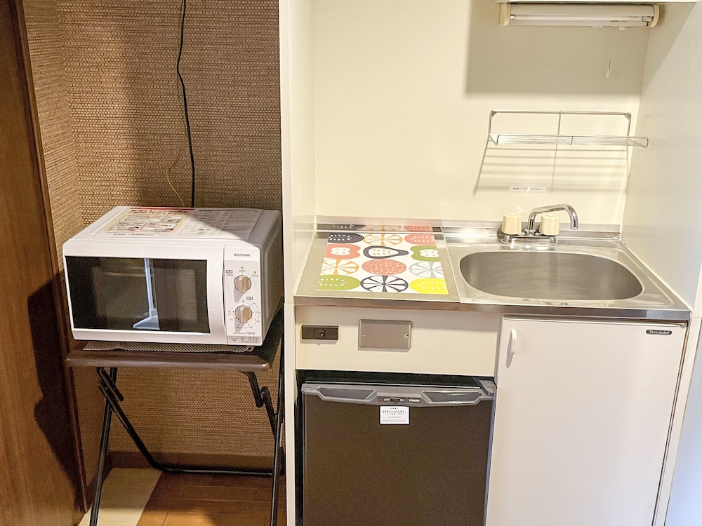 Basic Double Room Single Use, Non Smoking - Photo 6