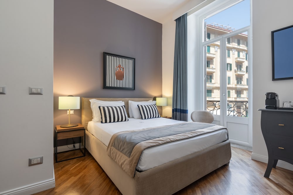 Comfort Double Or Twin Room (Mergellina) - City View