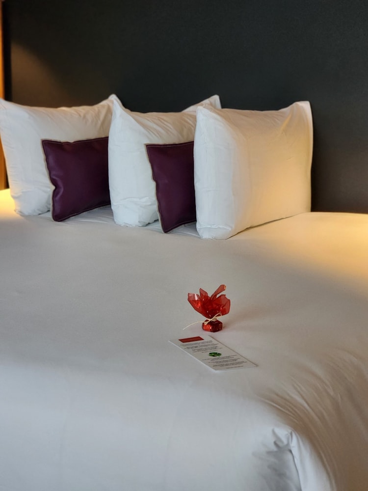 Superior Room, 2 Queen Beds - Photo 3