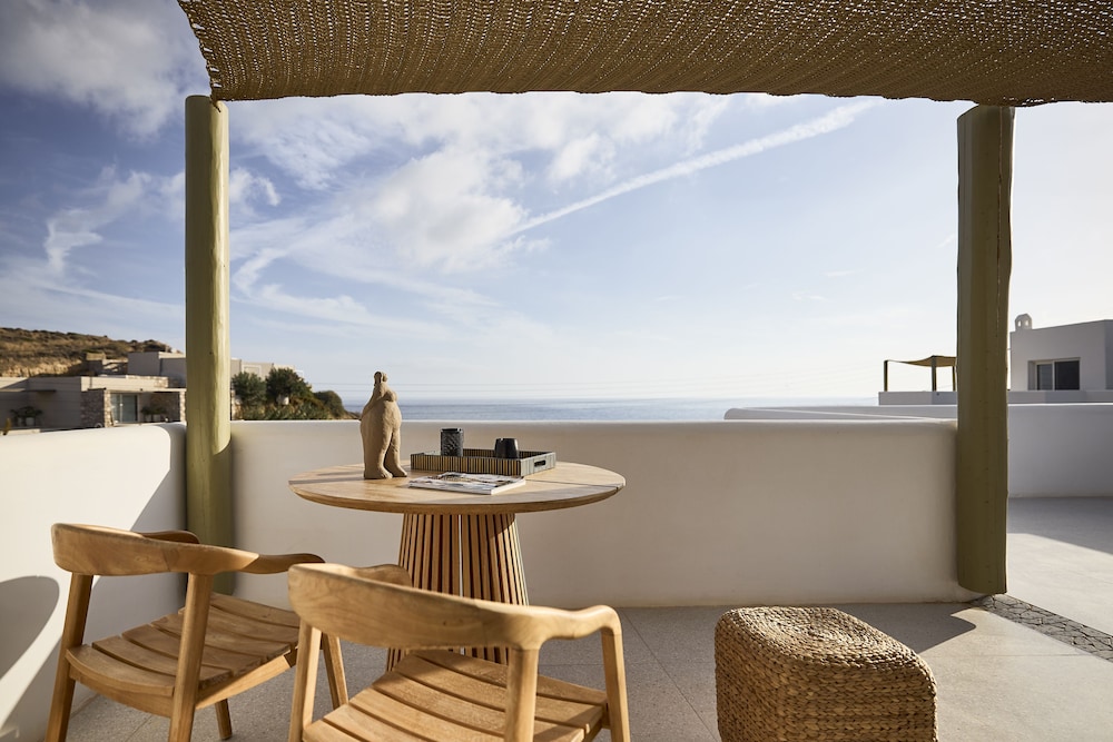 Deluxe Suite, Sea View photo 3