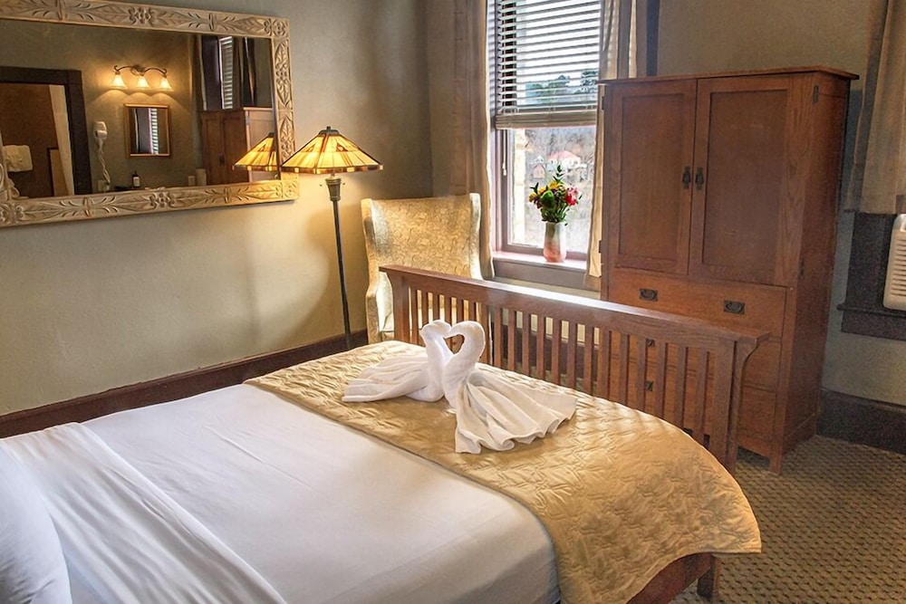 Standard Single Room, 1 Queen Bed - Photo 1