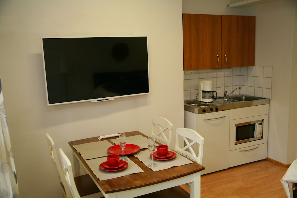 City Studio Suite, 1 Queen Bed photo 1