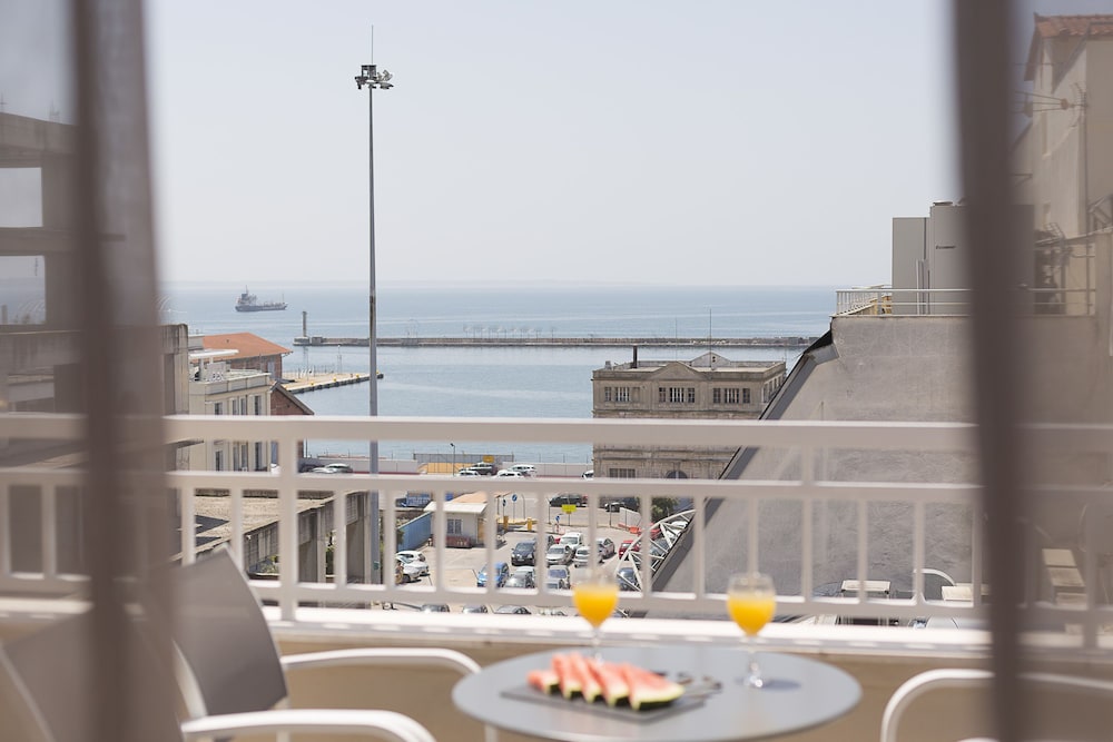 Comfort Suite, Sea View - Photo 9