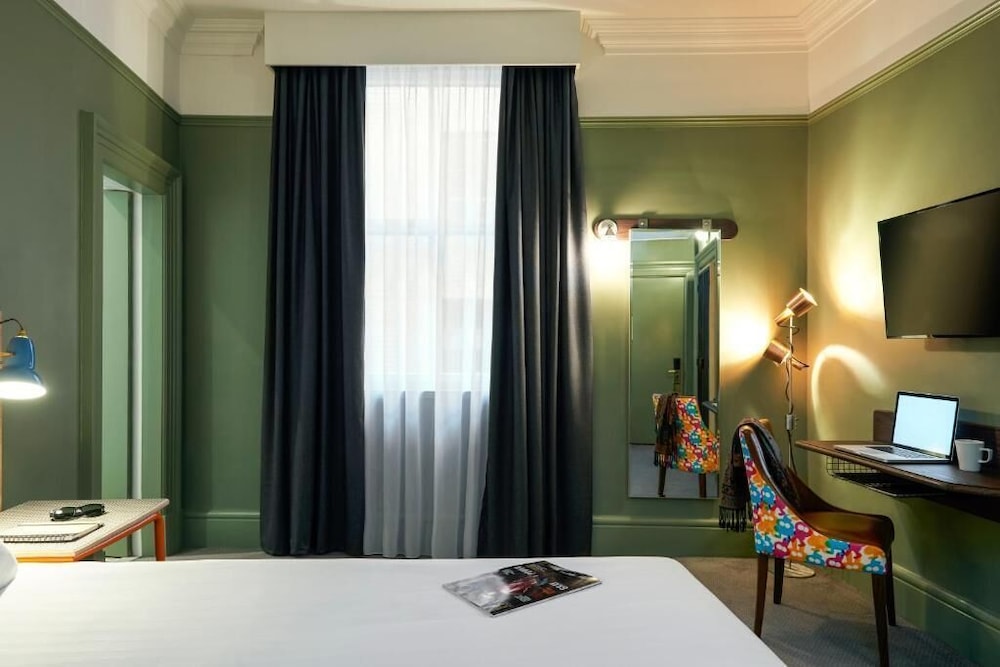 Compact Double Room