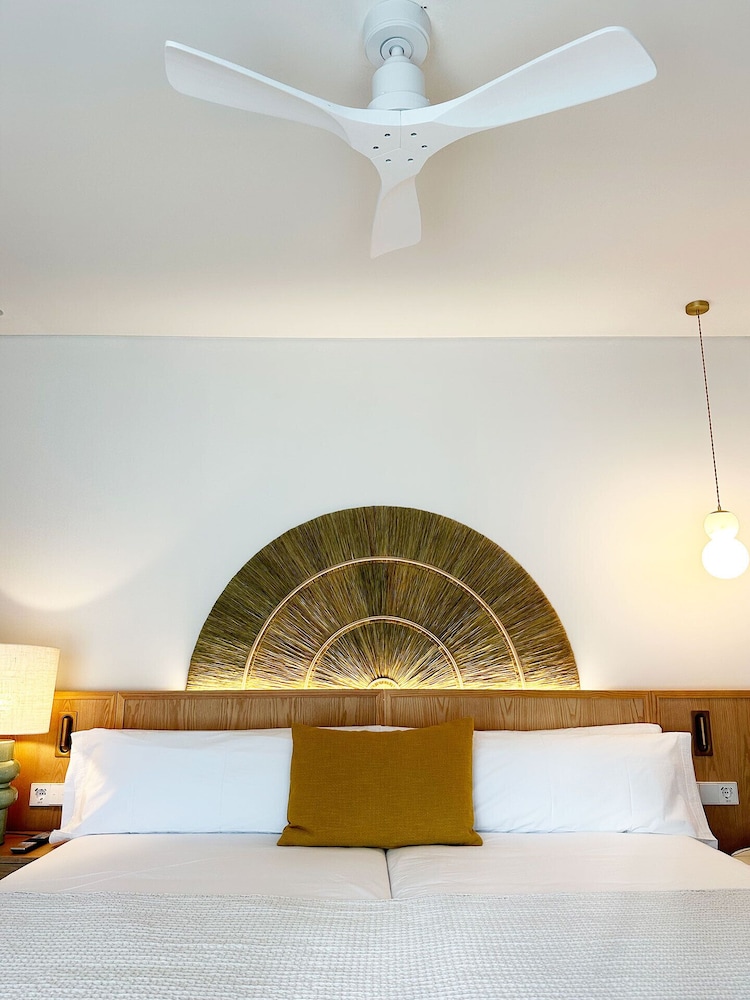 Deluxe Double Room, Balcony, Sea View - Photo 4