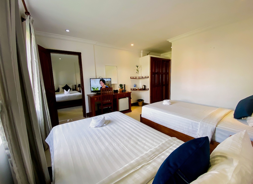 Deluxe Twin Room - Photo 8