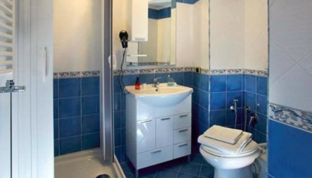 Double or Twin Room (No elevator) photo 2
