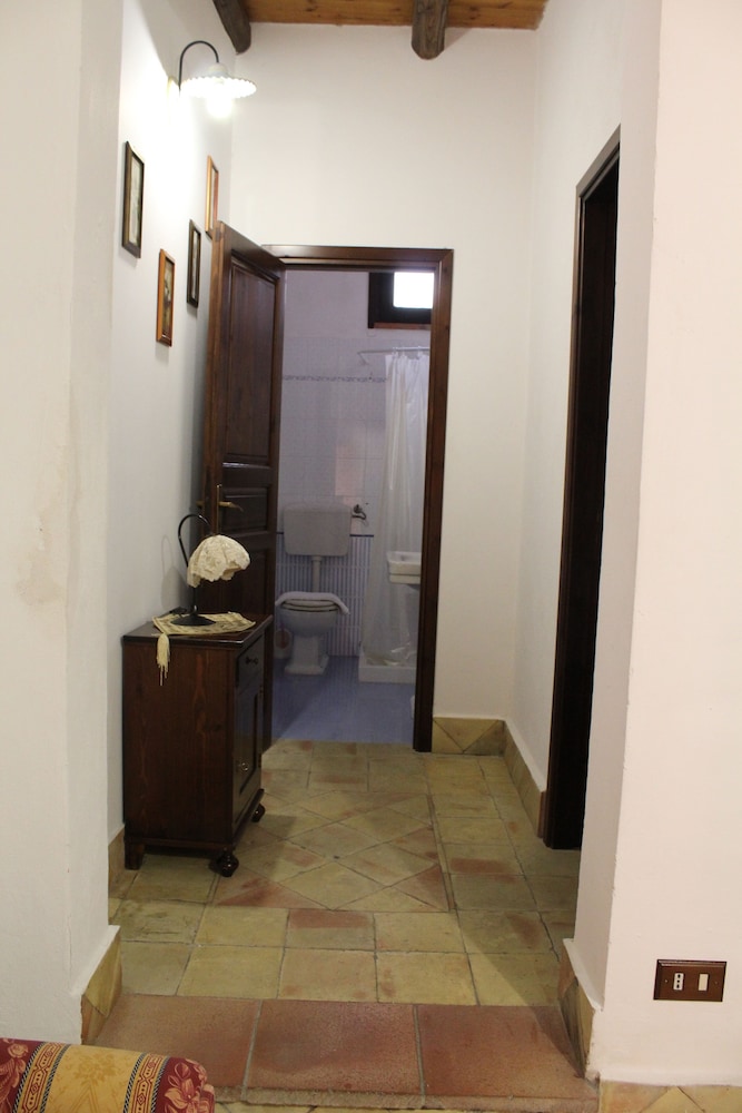 Traditional Quadruple Room photo 2