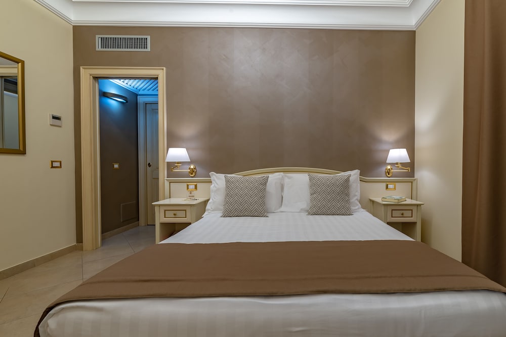 Family Room, City View (201) - Photo 13