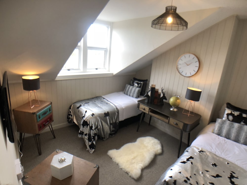 Classic Twin Room photo 2