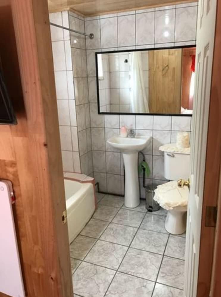 Standard Triple Room, Non Smoking, Shared Bathroom photo 3
