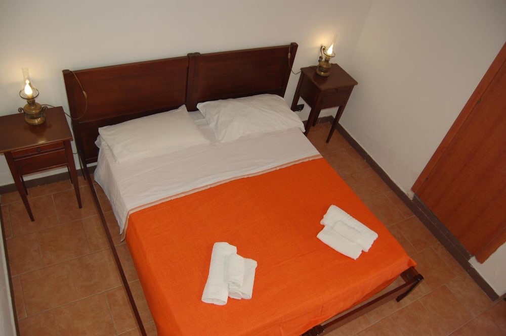 Economy Double Room photo 1