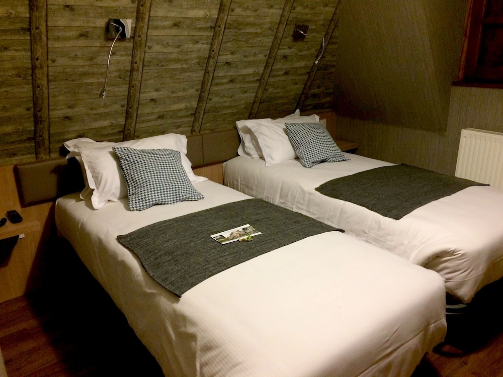 Classic Double or Twin Room photo 2