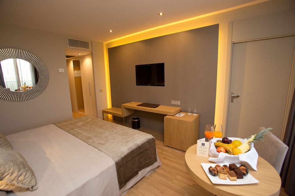 Double Room - Photo 3