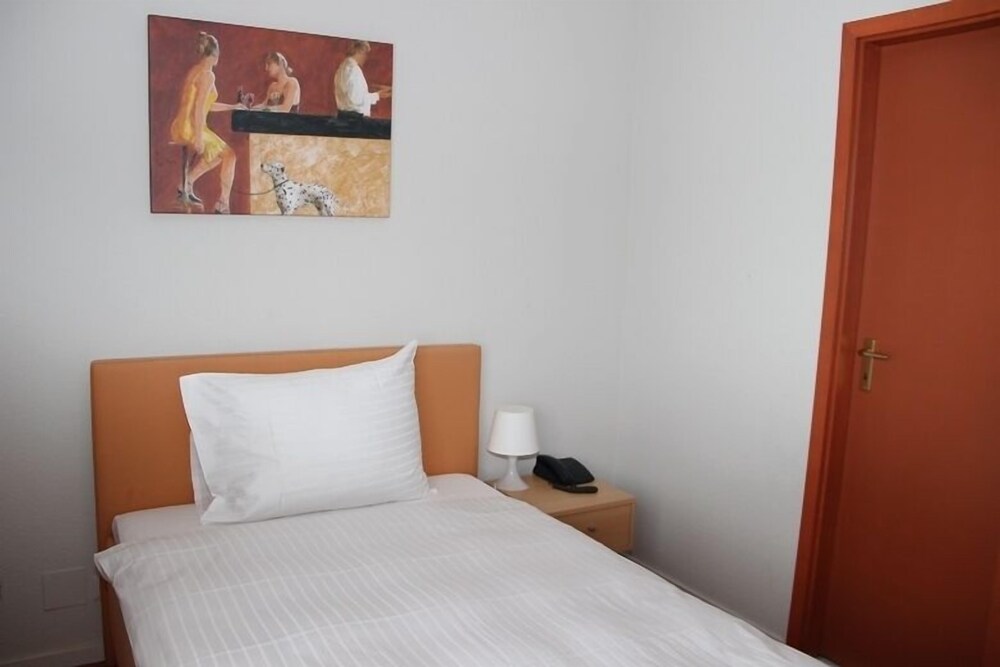 Single Room photo 2