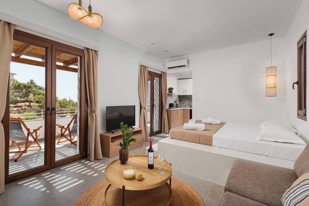 Apartment, Partial Sea View